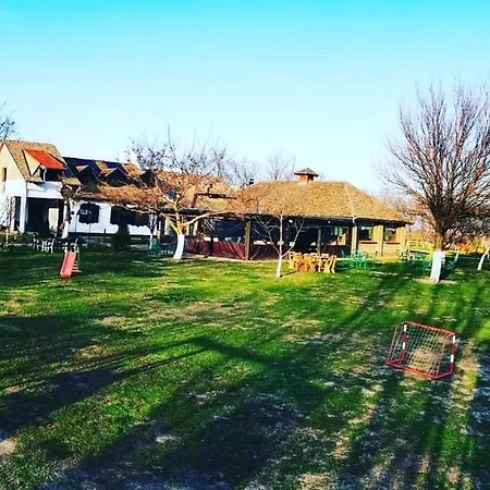 Vendégház Salas Tatic 3*